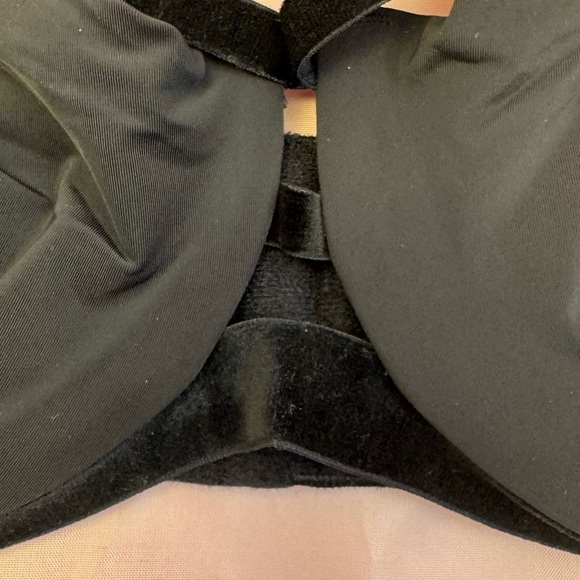 Forever 21 Black Bra 32C NWT – Velvet Bands & Underwire - Picture 2 of 12